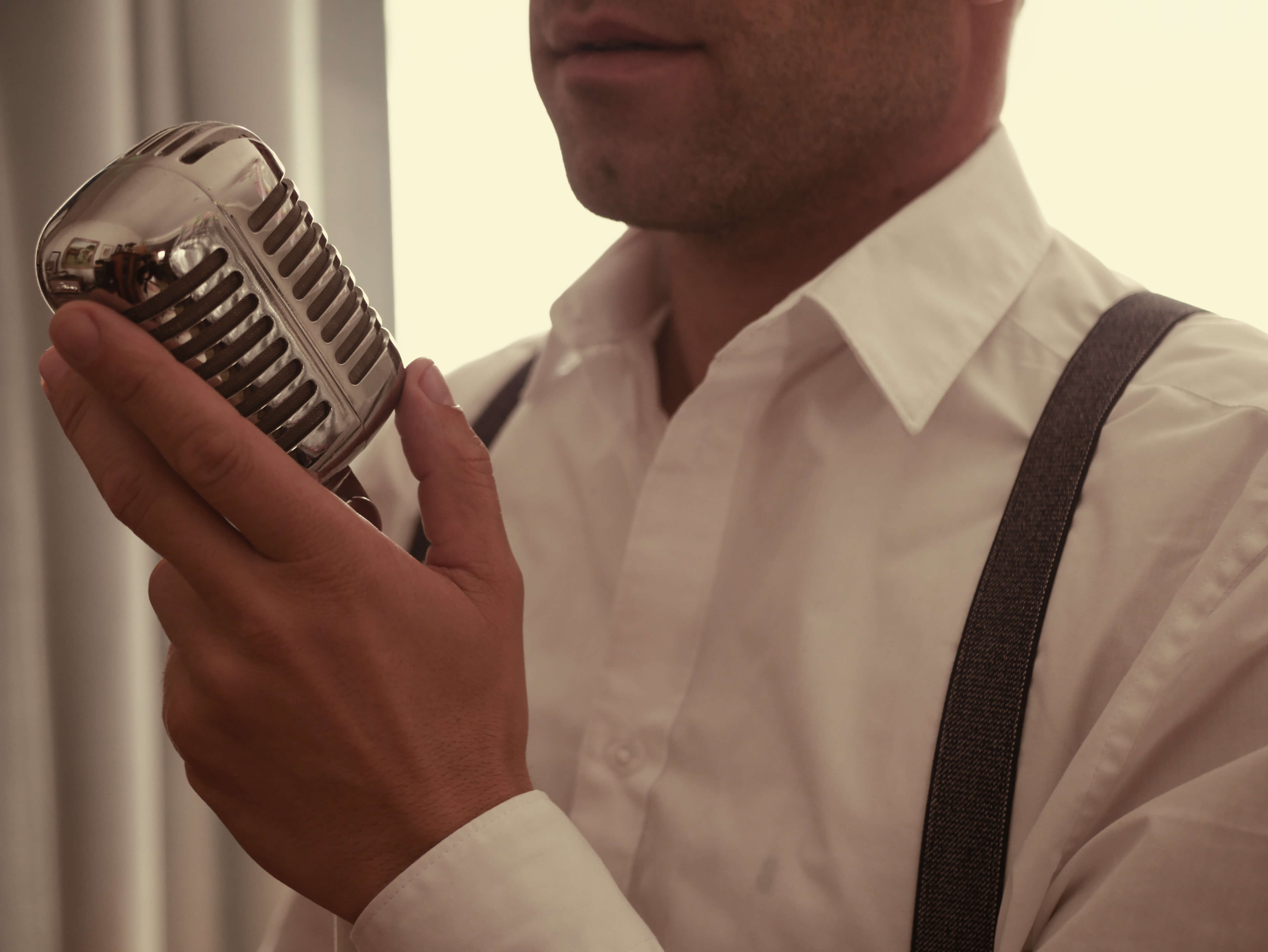 Mikro in Hand